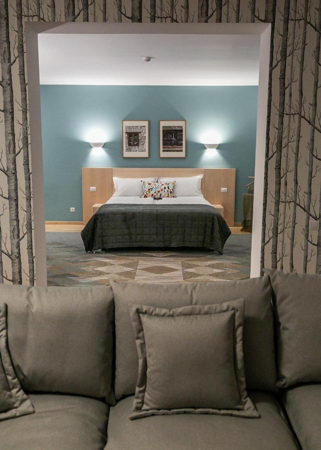 Hotel Cuibul De Lemn Rîşnov Esterno foto