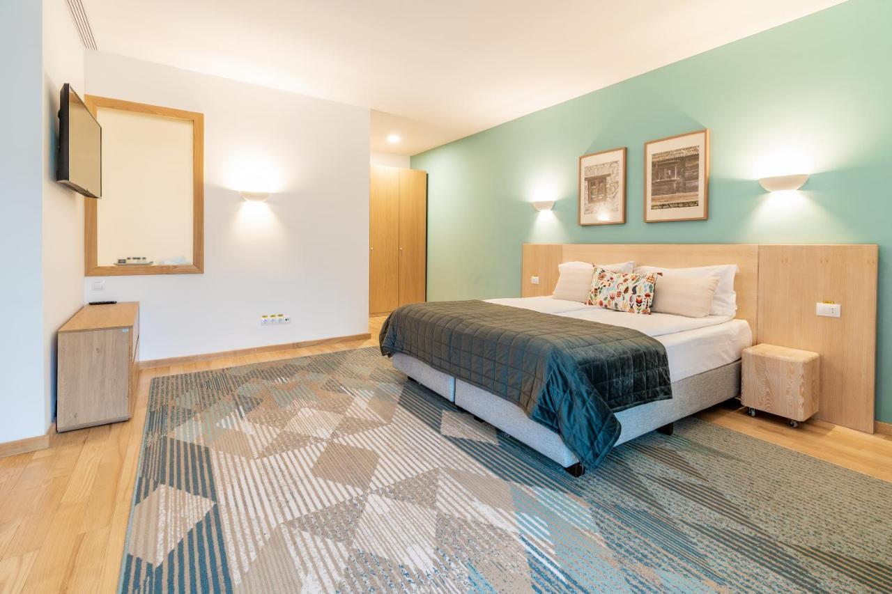 Hotel Cuibul De Lemn Rîşnov Esterno foto