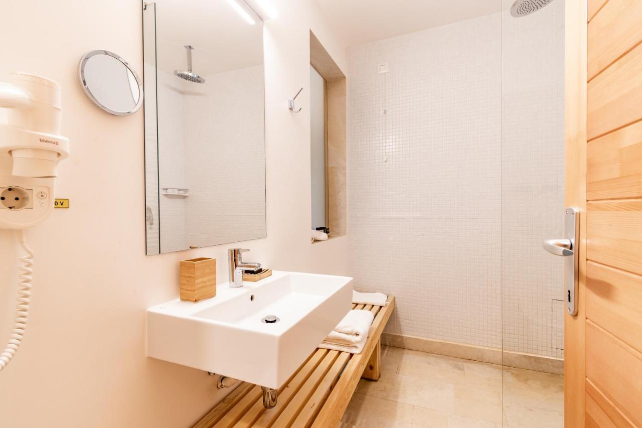 Hotel Cuibul De Lemn Rîşnov Esterno foto