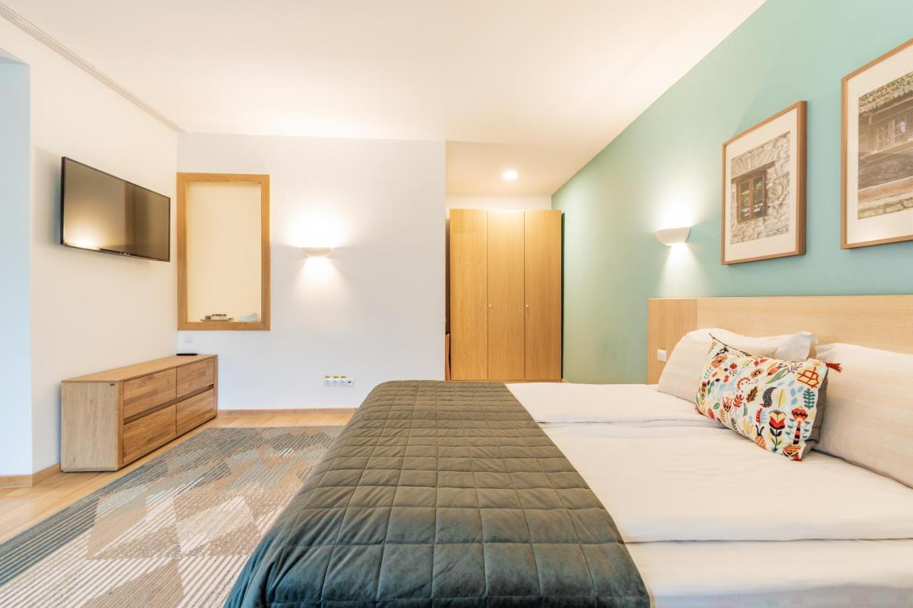 Hotel Cuibul De Lemn Rîşnov Esterno foto