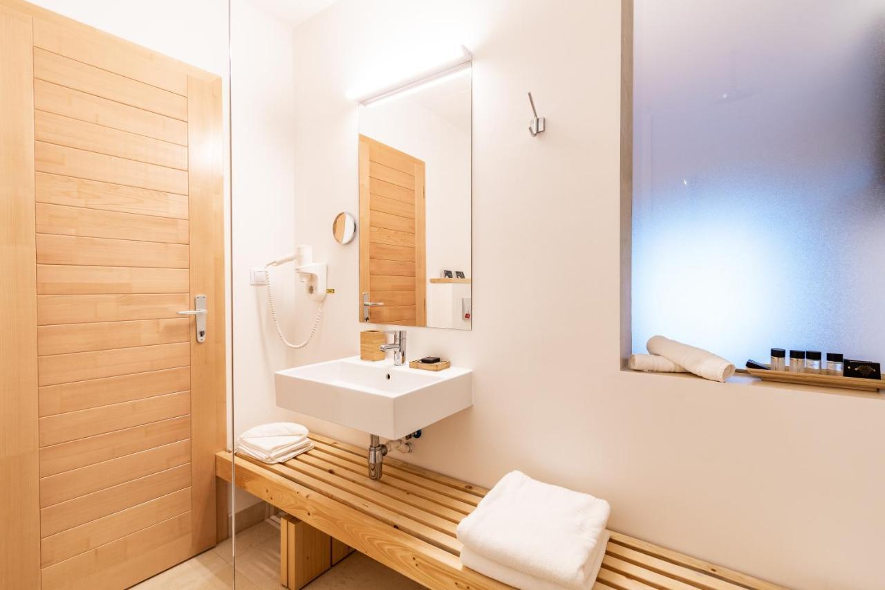 Hotel Cuibul De Lemn Rîşnov Esterno foto